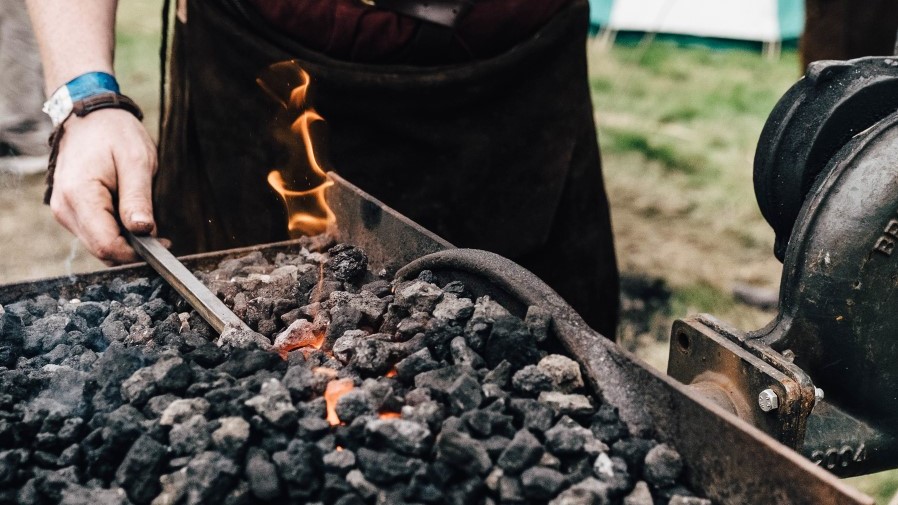 Top Benefits of Using Biomass Briquettes for Manufacturing Industries